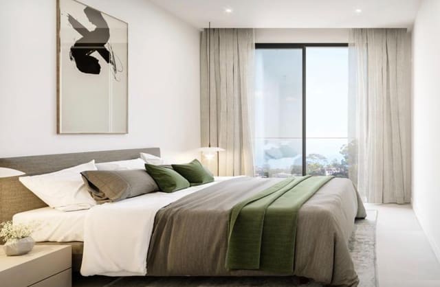 Apartamento de 3 habitaciones en Las Piscinas Naturales, Torrevieja en venta con piscina - 464.000 € (Ref: 9430426)