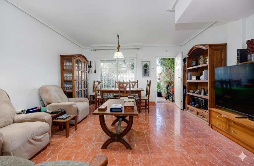 4 sovrum Hus till salu i Playa Flamenca med pool garage - 225 000 € (Ref: 9430440)