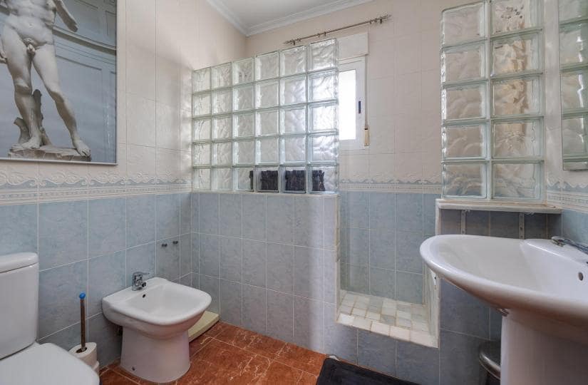 4 sovrum Hus till salu i Playa Flamenca med pool garage - 225 000 € (Ref: 9430440)