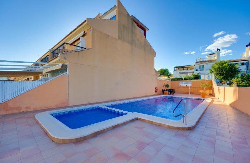 4 sovrum Hus till salu i Playa Flamenca med pool garage - 225 000 € (Ref: 9430440)