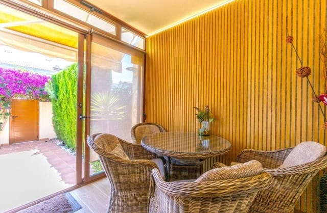 3 soveværelse Byhus til salg i Aguas Nuevas, Torrevieja med swimmingpool - € 319.000 (Ref: 9430459)