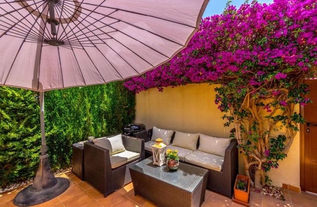 3 soveværelse Byhus til salg i Aguas Nuevas, Torrevieja med swimmingpool - € 319.000 (Ref: 9430459)