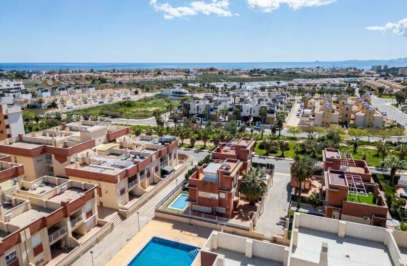 2 bedroom Apartment for sale in Orihuela Costa with pool - € 193,500 (Ref: 9430461)