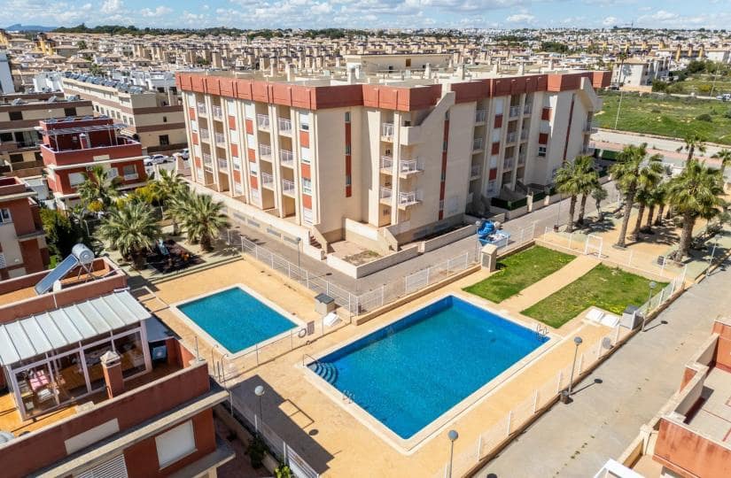 2 sovrum Lägenhet till salu i Orihuela Costa med pool - 189 500 € (Ref: 9430463)
