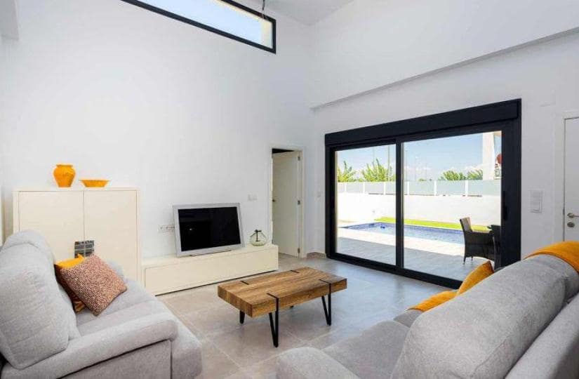 3 bedroom Villa for sale in Daya Nueva with pool - € 365,000 (Ref: 9430467)