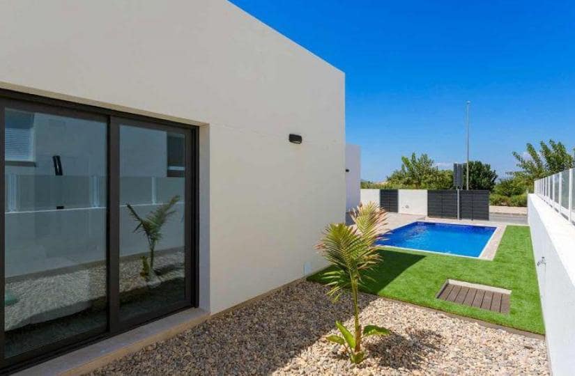 3 bedroom Villa for sale in Daya Nueva with pool - € 365,000 (Ref: 9430467)