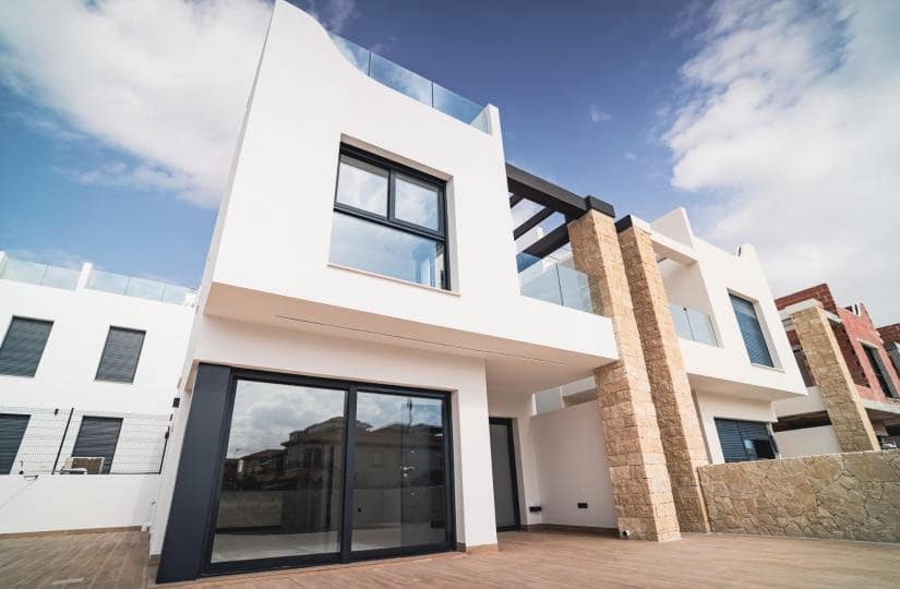 4 slaapkamer Villa te koop in Orihuela Costa met zwembad - € 699.900 (Ref: 9430472)