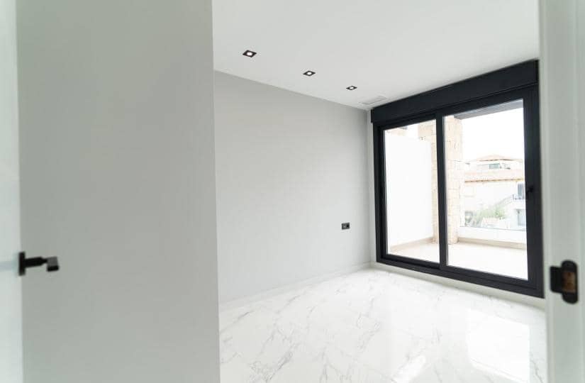 4 slaapkamer Villa te koop in Orihuela Costa met zwembad - € 699.900 (Ref: 9430472)