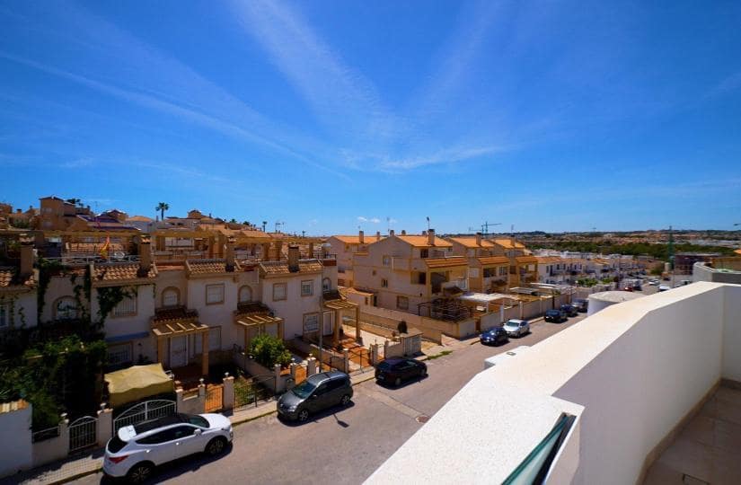 3 slaapkamer Villa te koop in Orihuela Costa met zwembad - € 509.000 (Ref: 9430476)