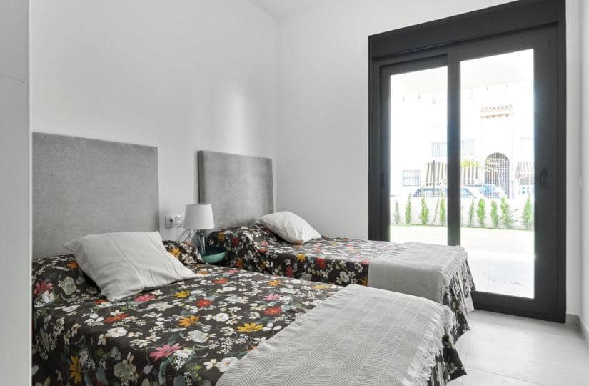 2 slaapkamer Appartement te koop in Torrevieja met zwembad - € 360.000 (Ref: 9430496)