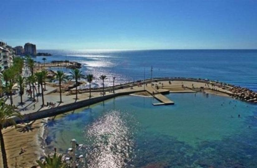 3 sovrum Lägenhet till salu i Torrevieja med pool - 309 000 € (Ref: 9430513)