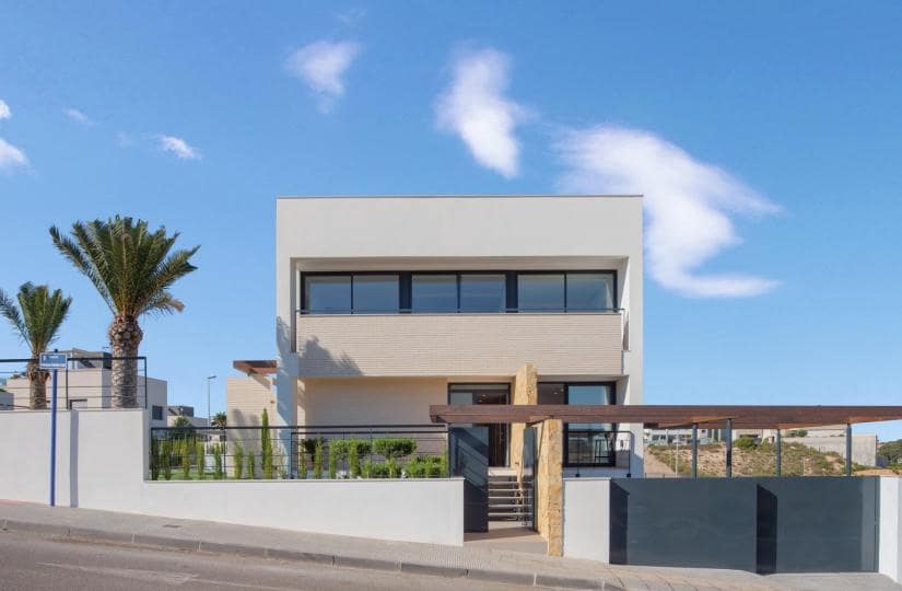 4 bedroom Villa for sale in Dehesa de Campoamor with pool - € 1,160,000 (Ref: 9430519)