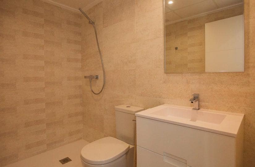 2 bedroom Apartment for sale in Orihuela with pool - € 299,900 (Ref: 9430534)