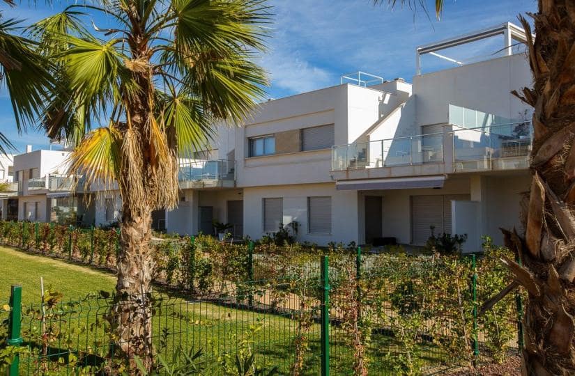 2 bedroom Apartment for sale in Orihuela with pool - € 299,900 (Ref: 9430534)