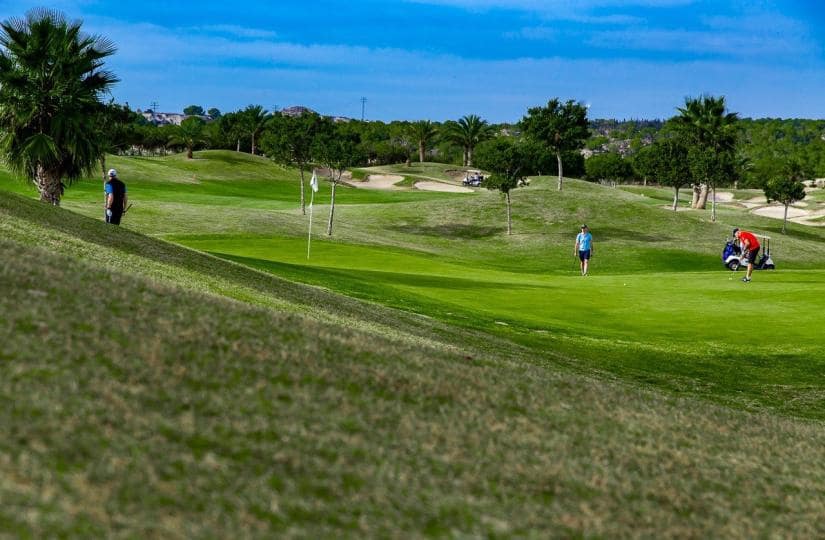 2 bedroom Apartment for sale in Orihuela with pool - € 299,900 (Ref: 9430534)