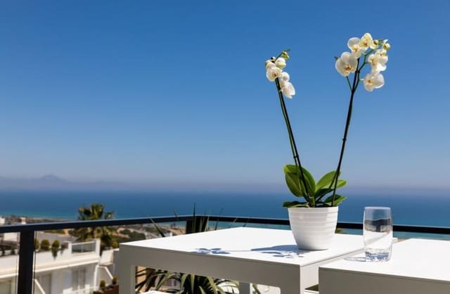 3 bedroom Apartment for sale in Panorama - Sierramar, Santa Pola with pool - € 405,000 (Ref: 9430537)