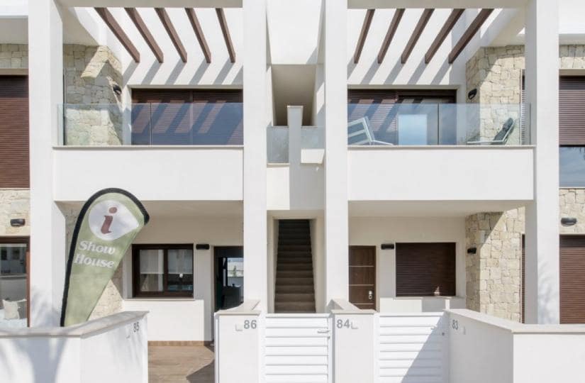 3 chambre Appartement à vendre à Torrevieja avec piscine - 325 000 € (Ref: 9430548)