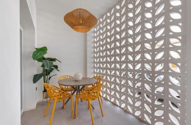 1 Zimmer Apartment zu verkaufen in Playa de los Náufragos, Torrevieja mit Pool - 168.000 € (Ref: 9430555)