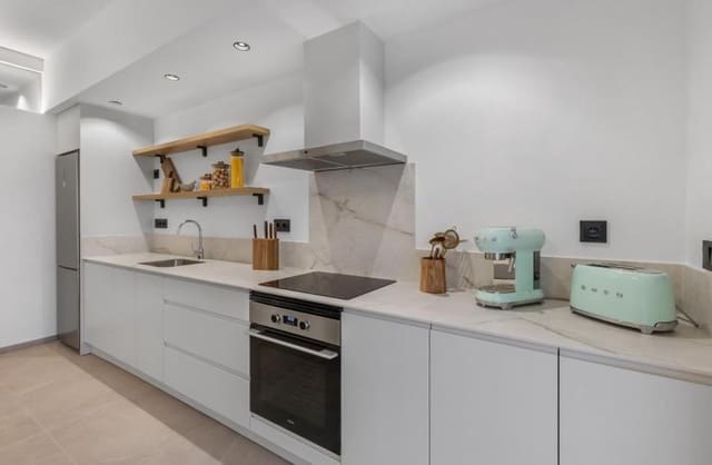 1 Zimmer Apartment zu verkaufen in Playa de los Náufragos, Torrevieja mit Pool - 168.000 € (Ref: 9430555)