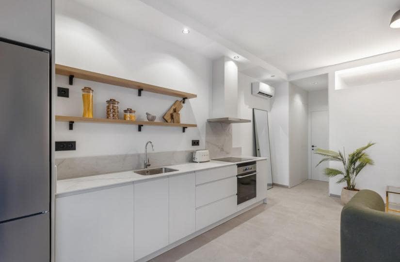 1 Zimmer Apartment zu verkaufen in Torrevieja mit Pool - 168.000 € (Ref: 9430555)