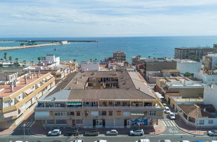 1 Zimmer Apartment zu verkaufen in Torrevieja mit Pool - 168.000 € (Ref: 9430555)