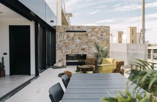 3 bedroom Villa for sale in Ciudad Quesada, Rojales with pool - € 995,000 (Ref: 9430574)