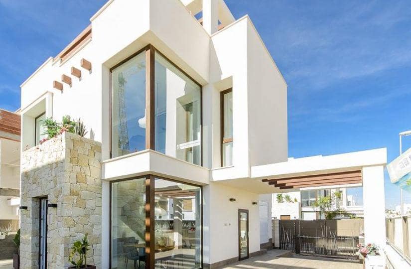 3 bedroom Villa for sale in Rojales with pool - € 650,000 (Ref: 9430575)