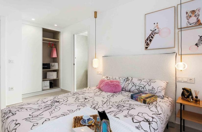 3 bedroom Villa for sale in Rojales with pool - € 567,000 (Ref: 9430576)