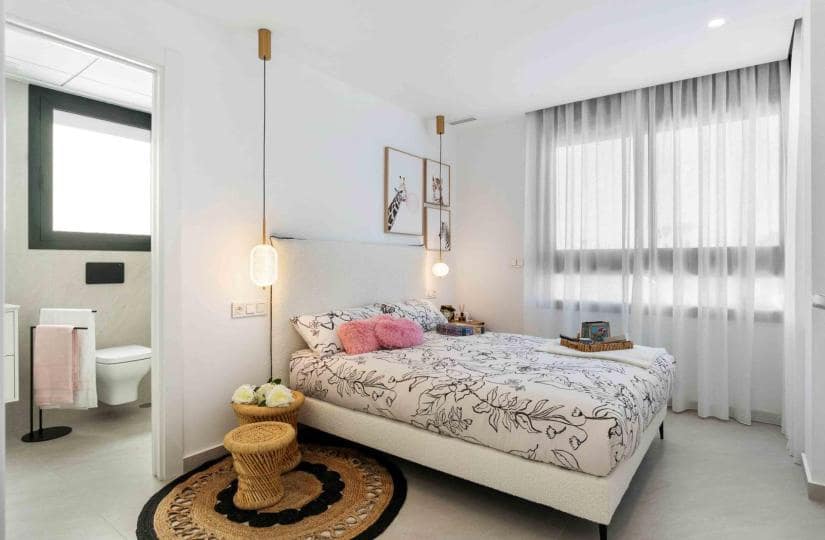 3 bedroom Villa for sale in Rojales with pool - € 567,000 (Ref: 9430576)