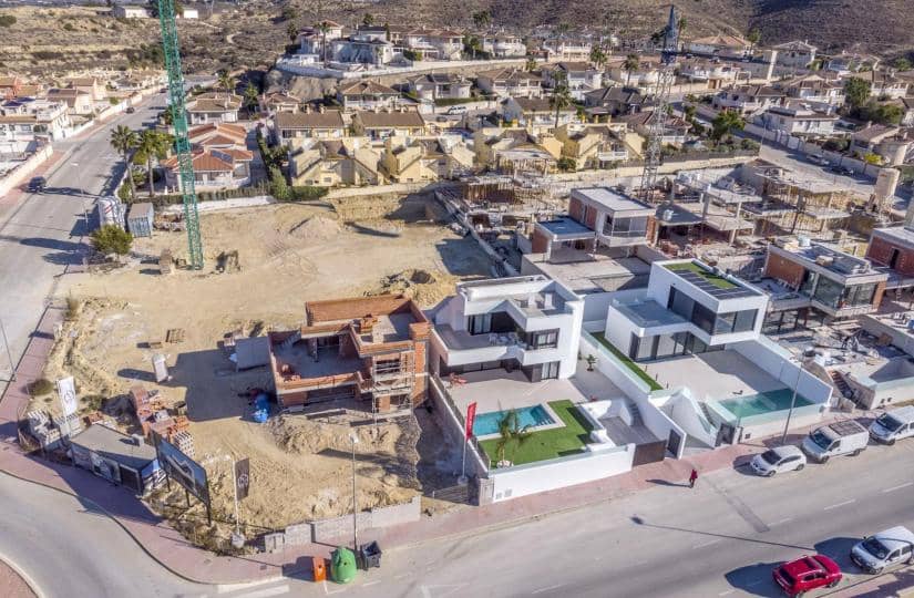 3 bedroom Villa for sale in Rojales with pool - € 567,000 (Ref: 9430576)