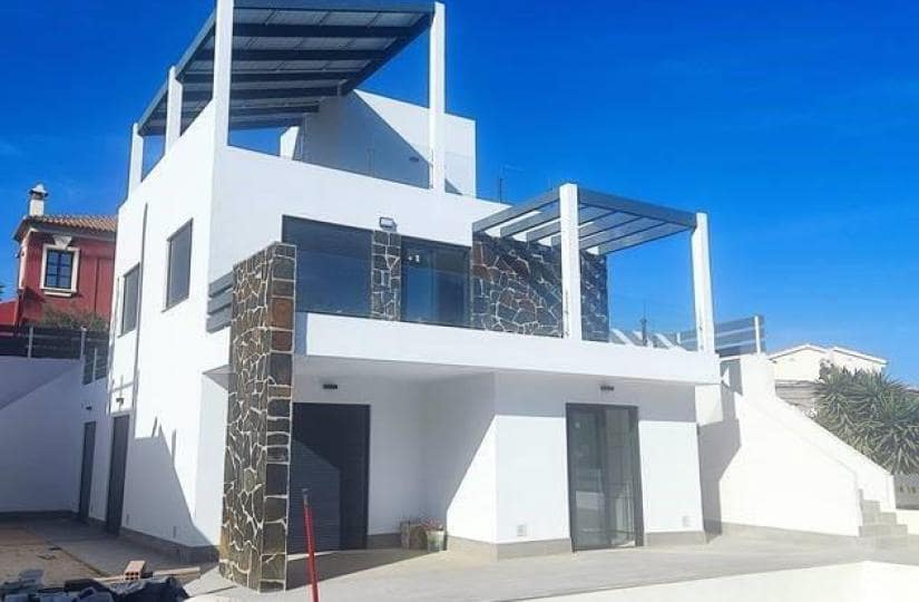 3 bedroom Villa for sale in Rojales with pool - € 852,000 (Ref: 9430580)