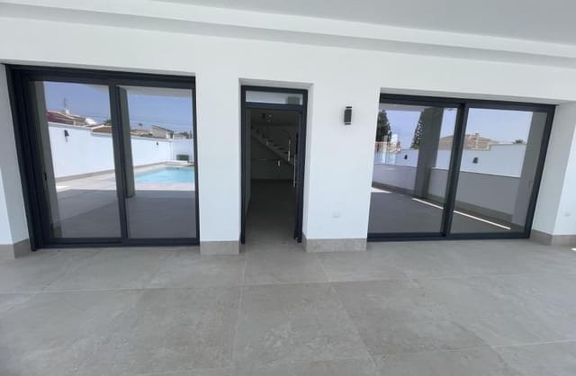 3 bedroom Villa for sale in Ciudad Quesada, Rojales with pool - € 799,900 (Ref: 9430583)