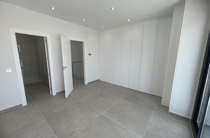 3 bedroom Villa for sale in Rojales with pool - € 799,900 (Ref: 9430583)