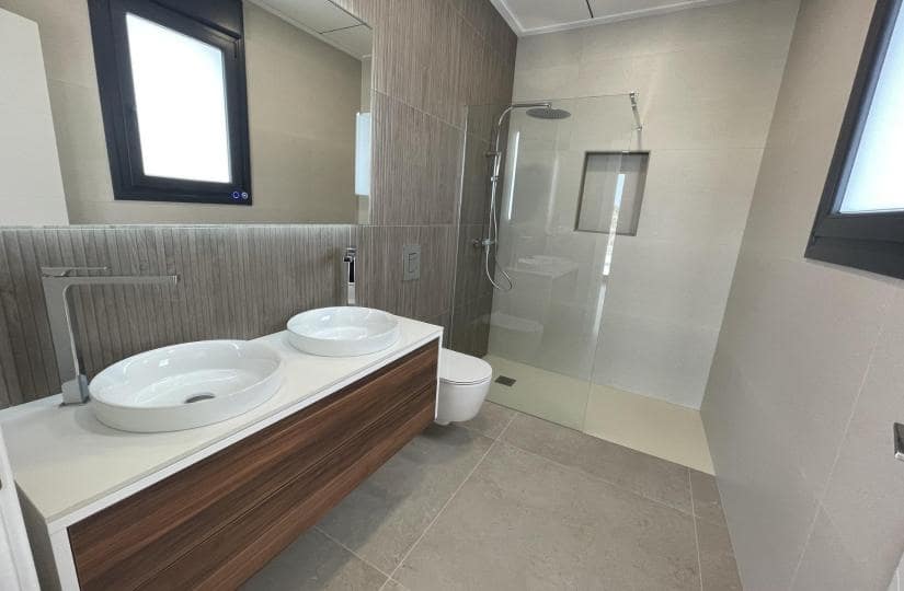 3 bedroom Villa for sale in Rojales with pool - € 799,900 (Ref: 9430583)