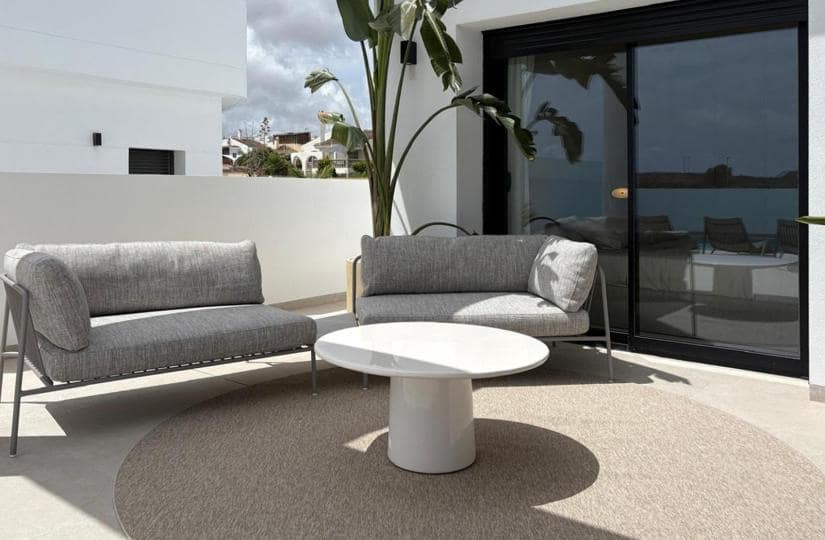 5 bedroom Villa for sale in Rojales with pool - € 699,750 (Ref: 9430584)