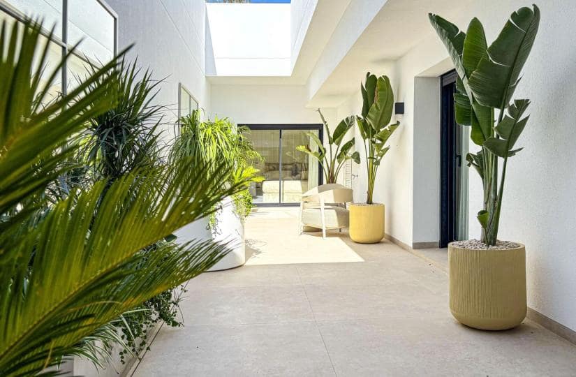 5 bedroom Villa for sale in Rojales with pool - € 760,000 (Ref: 9430585)