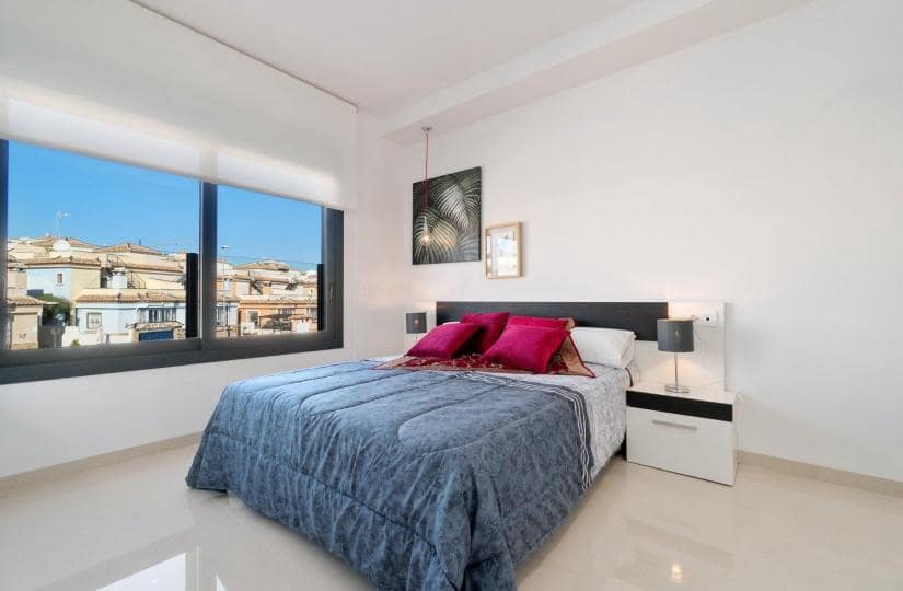 3 bedroom Villa for sale in Los Montesinos with pool - € 519,000 (Ref: 9430669)