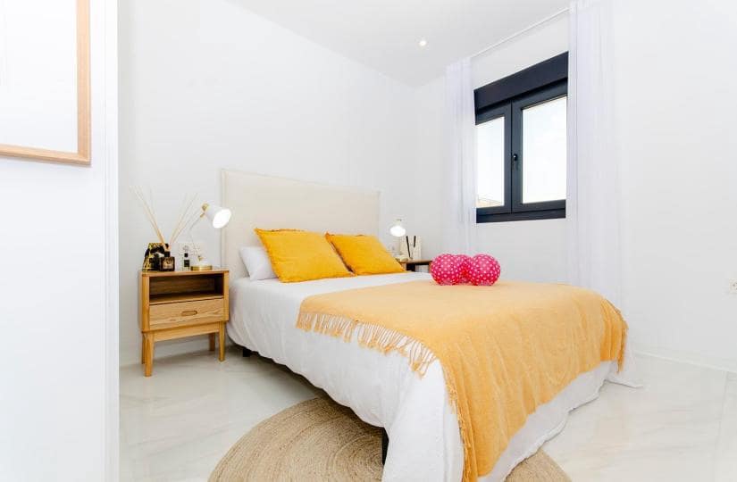 3 slaapkamer Villa te koop in Orihuela Costa met zwembad - € 395.000 (Ref: 9430678)