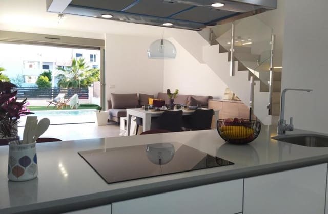 3 slaapkamer Villa te koop in Los Almendros (Orihuela Costa), Orihuela met zwembad - € 669.900 (Ref: 9430686)