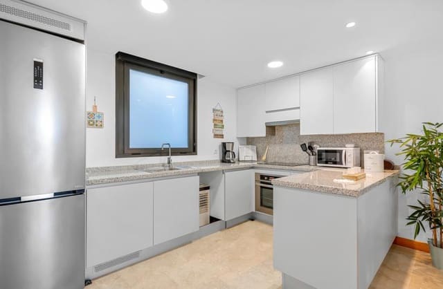 2 sovrum Lägenhet till salu i Las Filipinas med pool garage - 199 000 € (Ref: 9432785)