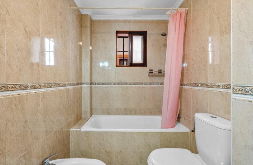 Bungalow de 2 habitaciones en Daya Vieja en venta con piscina - 105.000 € (Ref: 9436385)