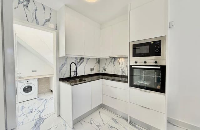 Pareado de 2 habitaciones en El Chaparral, Torrevieja en venta con piscina garaje - 177.000 € (Ref: 9438977)