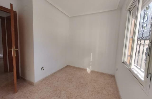 2 makuuhuone Paritalo myytävänä paikassa Los Balcones - Los Altos, Orihuela mukana uima-altaan 
autotalli - 210 000 € (Ref: 9439044)