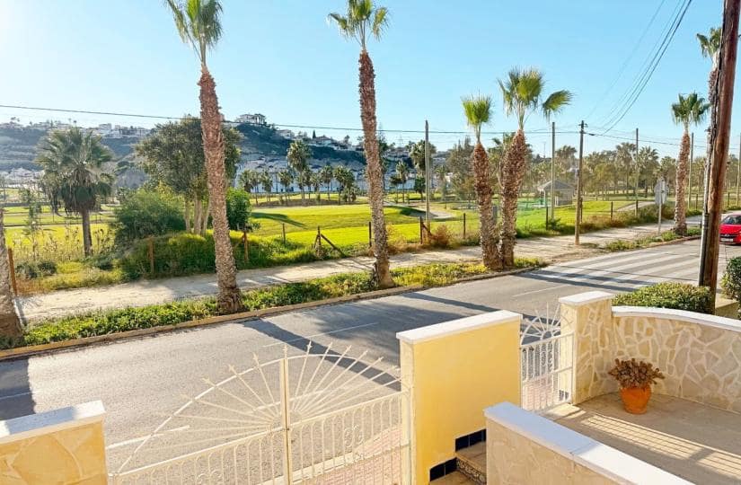 3 chambre Villa/Maison Semi-Mitoyenne à vendre à La Marquesa avec piscine garage - 257 500 € (Ref: 9442851)