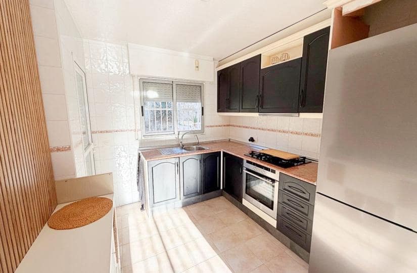 3 chambre Villa/Maison Semi-Mitoyenne à vendre à La Marquesa avec piscine garage - 257 500 € (Ref: 9442851)