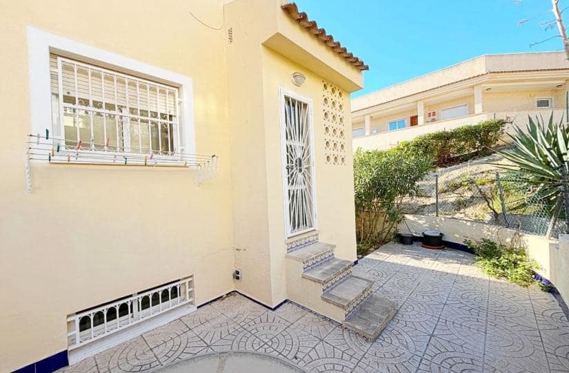 3 chambre Villa/Maison Semi-Mitoyenne à vendre à La Marquesa avec piscine garage - 257 500 € (Ref: 9442851)