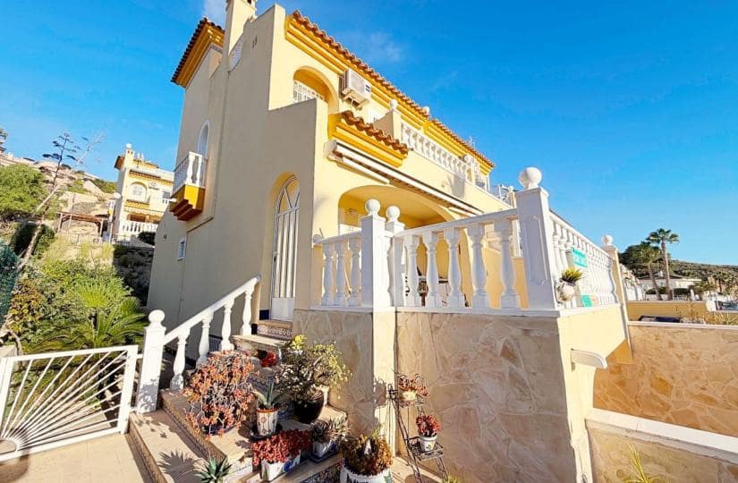 3 chambre Villa/Maison Semi-Mitoyenne à vendre à La Marquesa avec piscine garage - 257 500 € (Ref: 9442851)