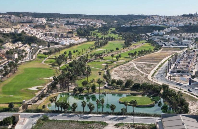 3 chambre Villa/Maison Semi-Mitoyenne à vendre à La Marquesa avec piscine garage - 257 500 € (Ref: 9442851)