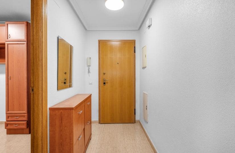2 soveværelse Lejlighed til salg i Torrevieja - € 149.000 (Ref: 9442852)
