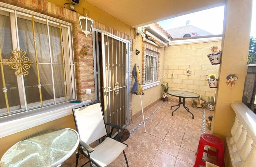 2 bedroom Bungalow for sale in Dona Pepa with pool garage - € 139,000 (Ref: 9448521)